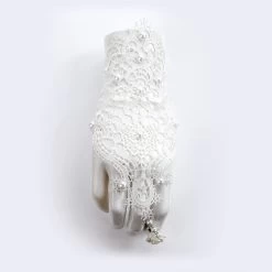 Henrietta – White Lace Ring Bracelet